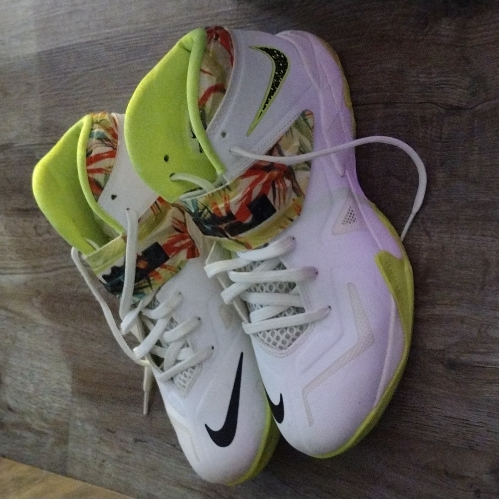 Nike Labron James Men's Size 8